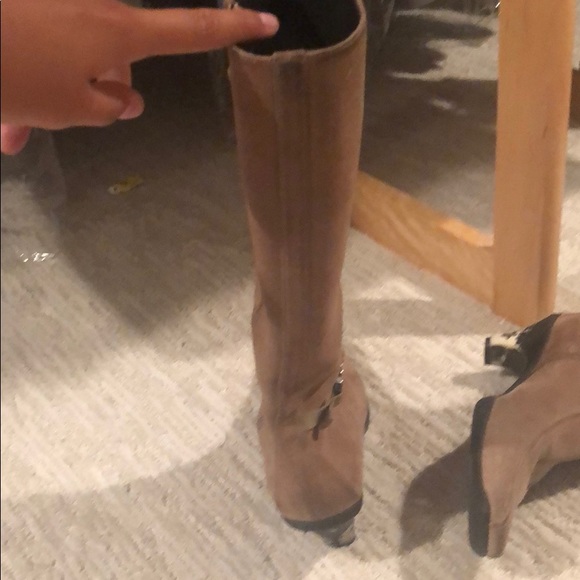 Prada tan low booties - Picture 3 of 7